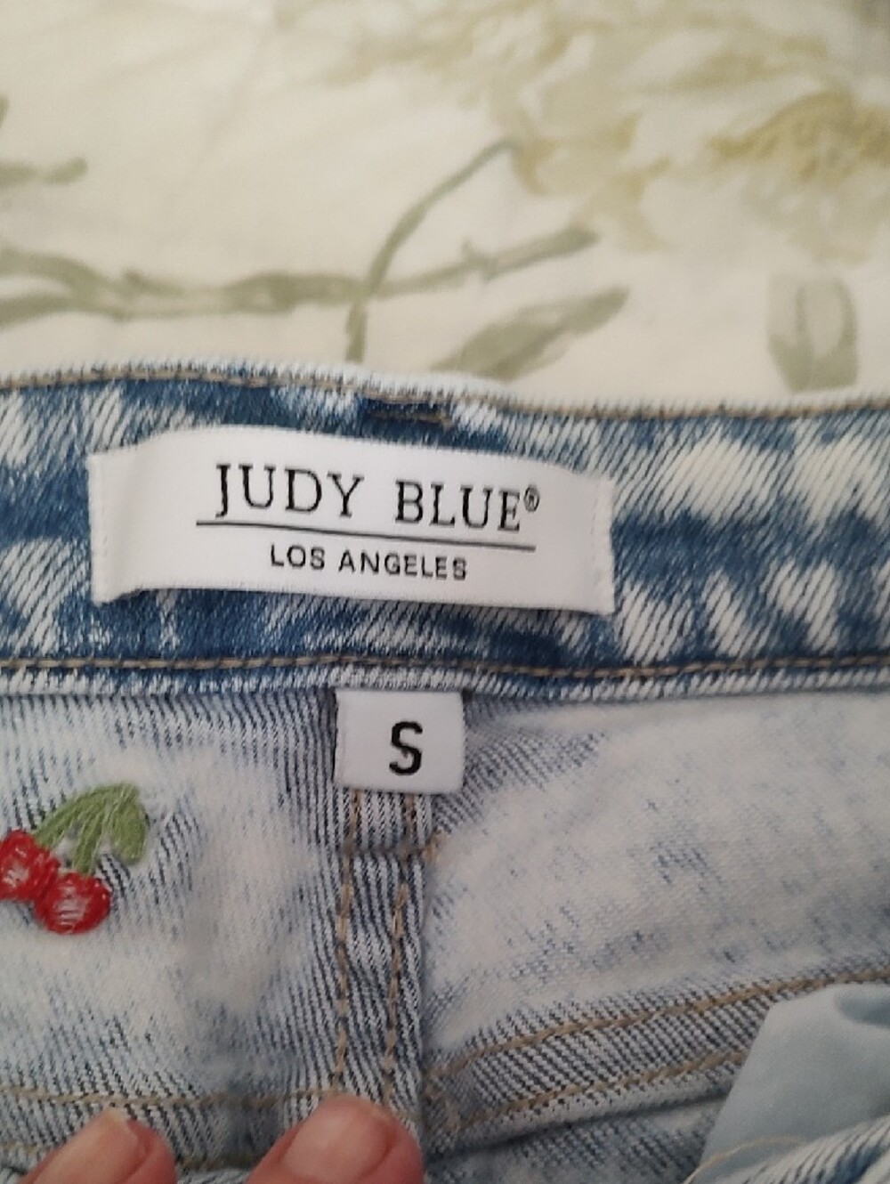 Five Pieces Women's Clothing . Size S - Picture 8 of 14